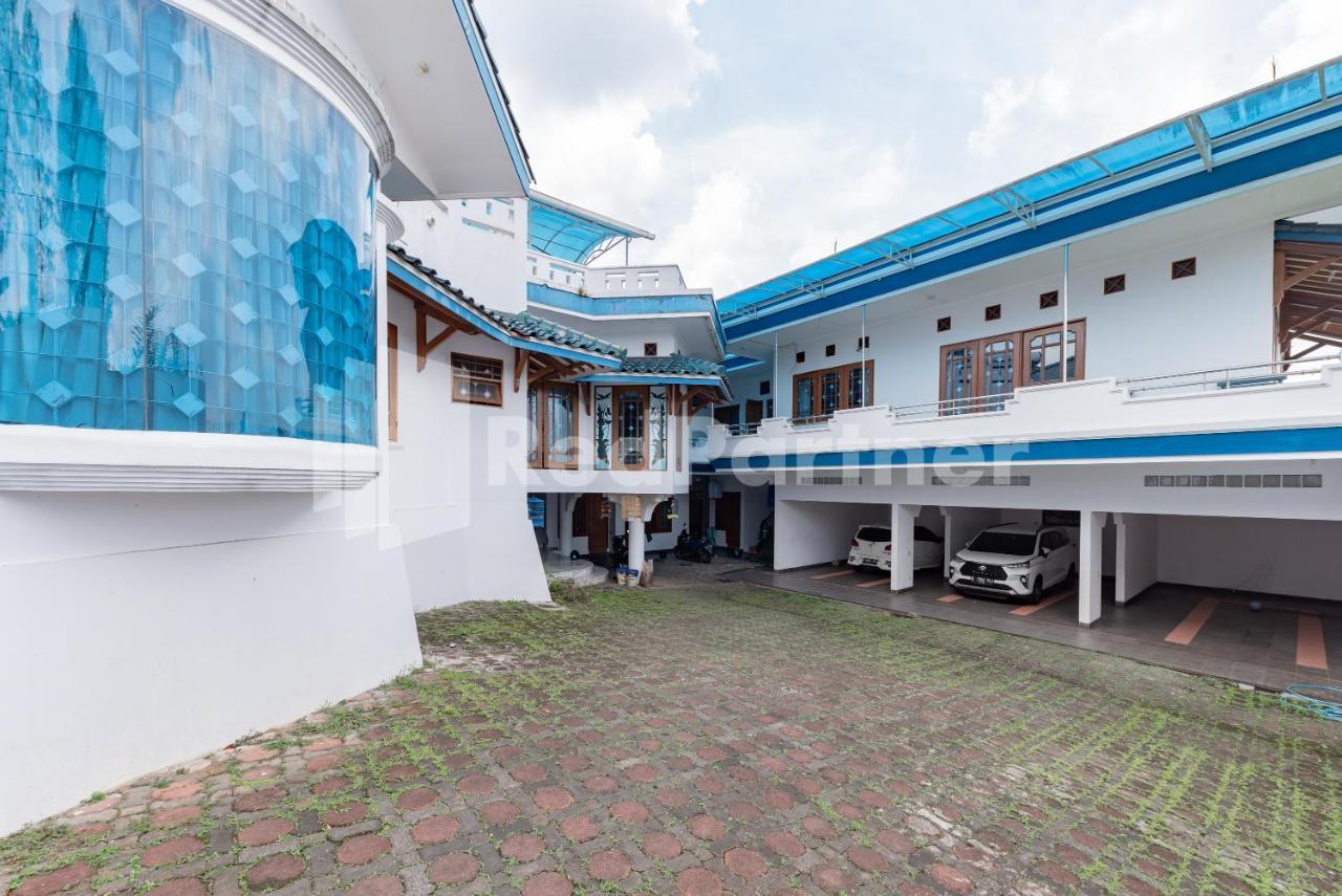Biru Homestay Bandung Mitra Reddoorz Экстерьер фото