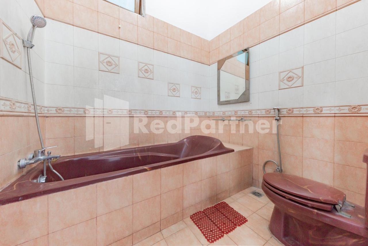 Biru Homestay Bandung Mitra Reddoorz Экстерьер фото