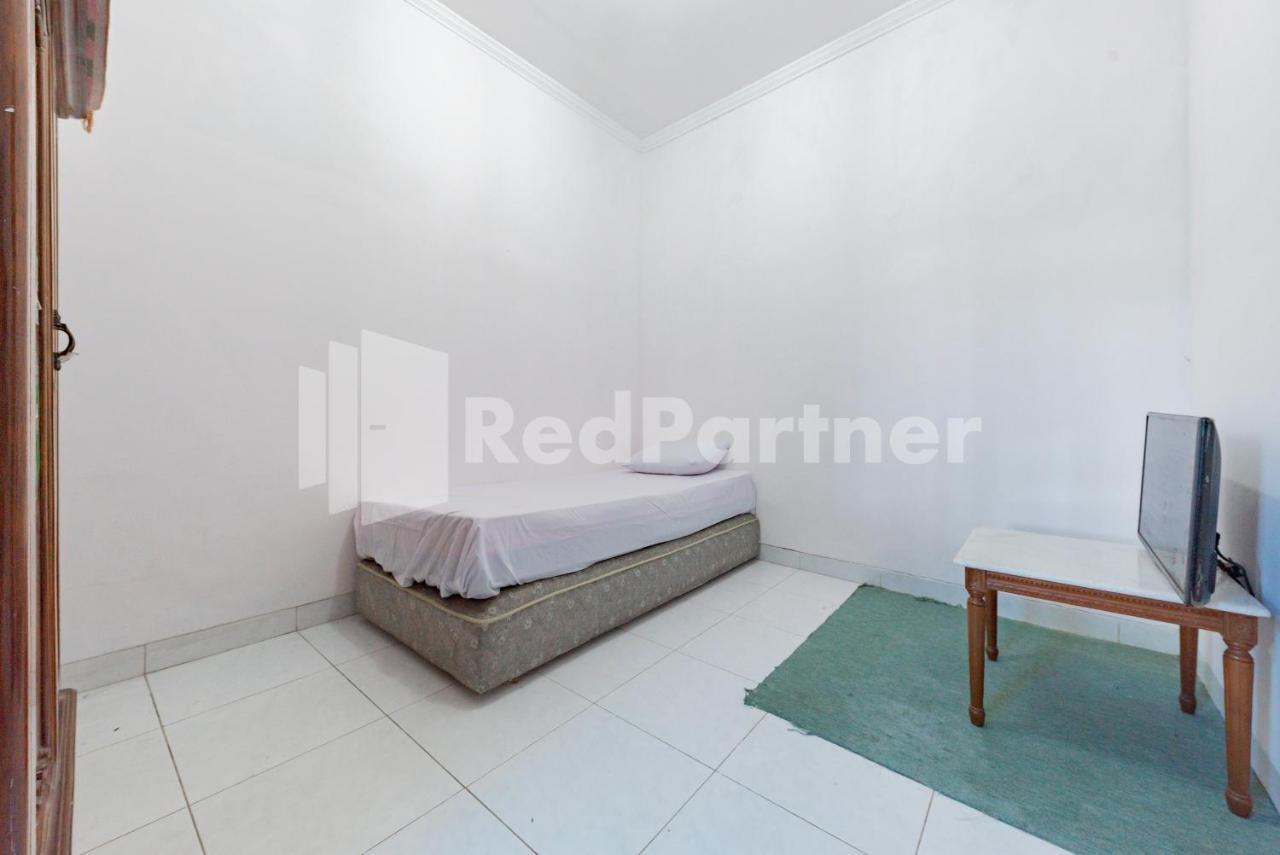 Biru Homestay Bandung Mitra Reddoorz Экстерьер фото